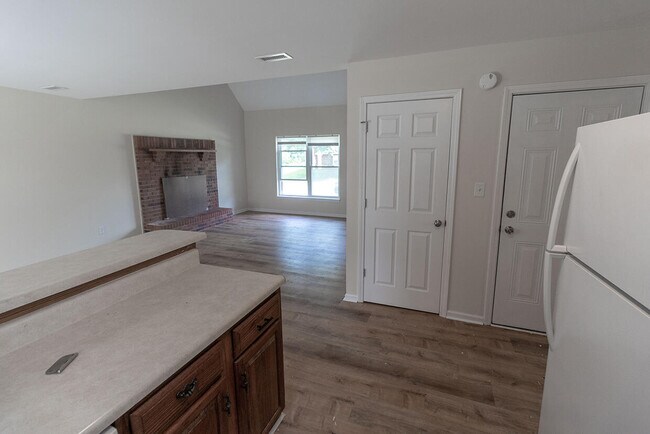 Building Photo - 1916 Mirtle Grove Ct