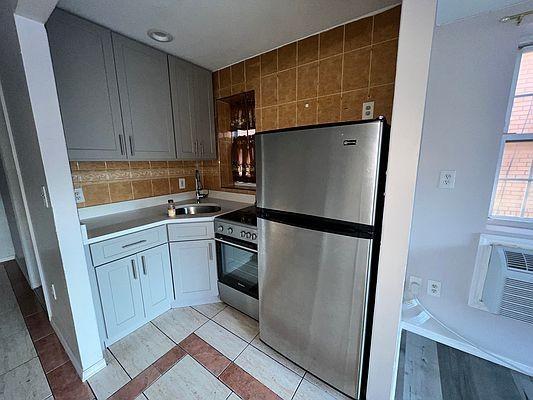 Building Photo - 2 bedroom in BRONX NY 10472