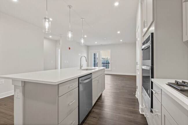 Building Photo - 100 St Ives Pl