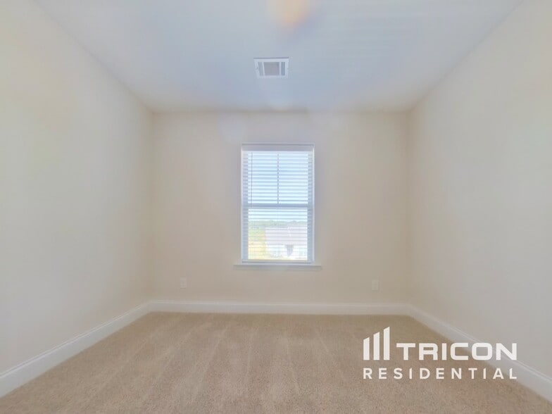 Building Photo - 412 Cantrell Dr