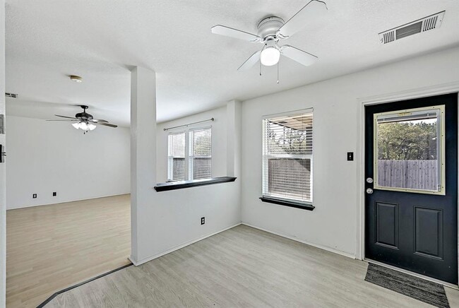 Building Photo - 102 Cannery Cove