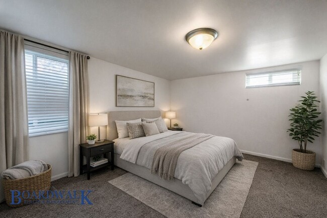 Building Photo - Spacious 4-Bed Home with Basement & Covered Patio