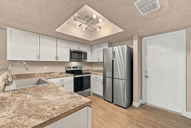 Building Photo - 7203 Timbercreek Dr