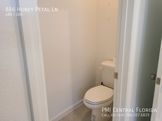 Building Photo - 886 Honey Petal Ln