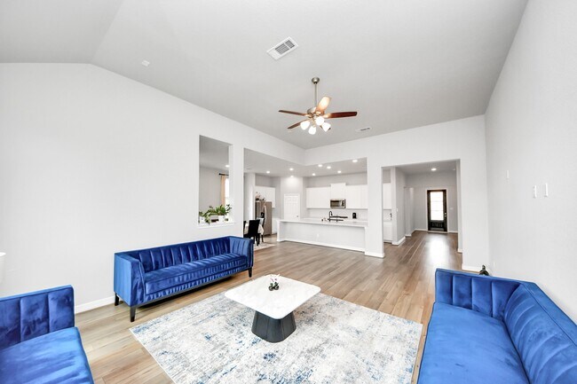 Building Photo - 2830 Tumlinson Dr