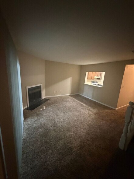 Building Photo - 1215 Oakplace Dr SW