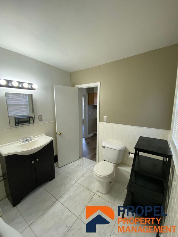 Building Photo - 157 E Bennett St