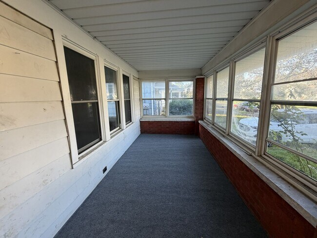 Building Photo - 3944 Revere Dr