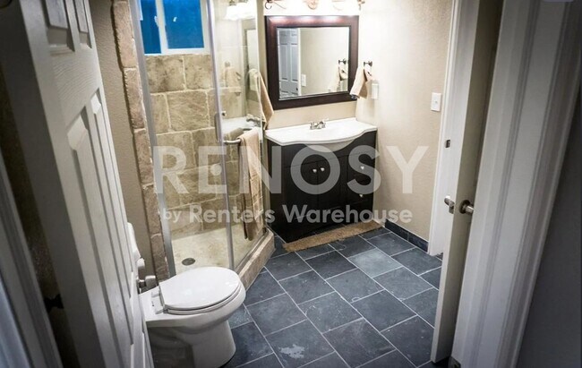 Building Photo - Spacious 4-Bedroom Duplex Near Anschutz Medical Campus – Available Now!