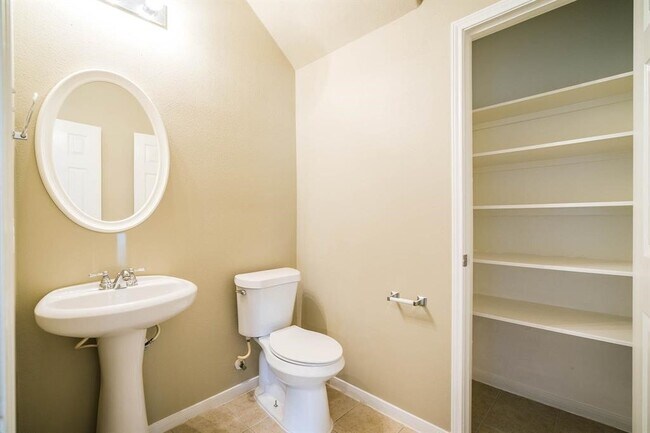 Building Photo - 11314 Sandermeyer Dr