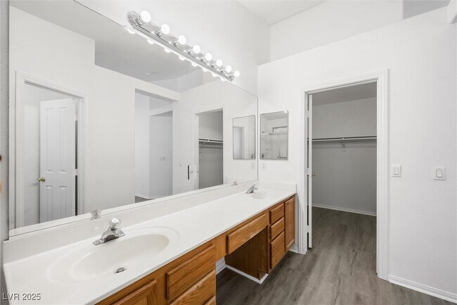 Building Photo - 3641 Yorba Linda Dr