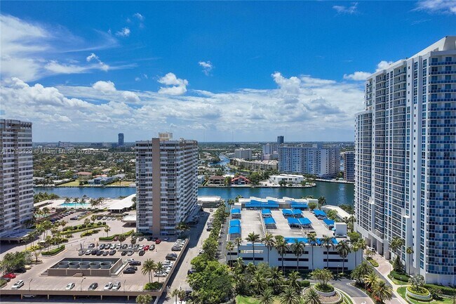 Primary Photo - 1950 S Ocean Dr