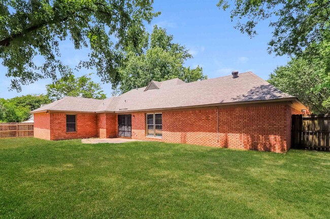 Building Photo - 8247 Timber Creek Dr