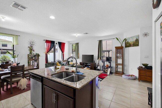 Building Photo - 4009 Sequoia Pl