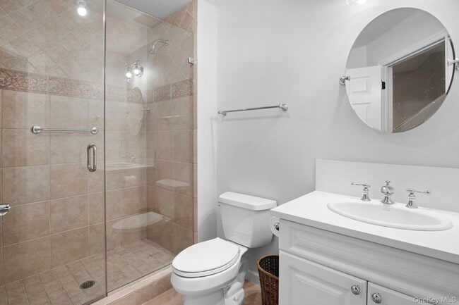 Building Photo - 105 Hardscrabble Lake Dr