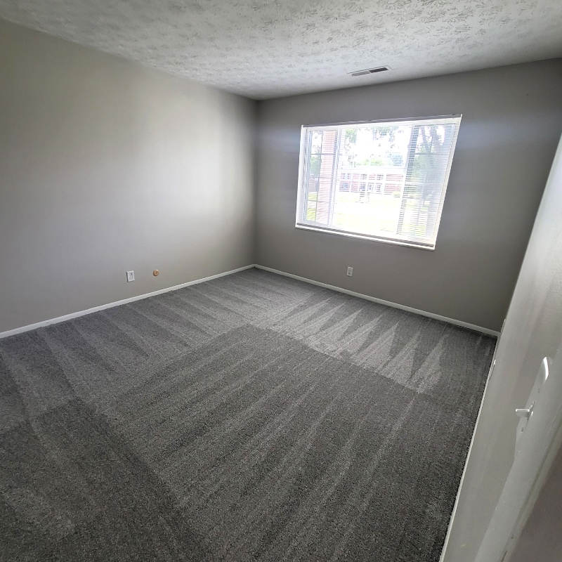 Building Photo - 1103 W Maple St