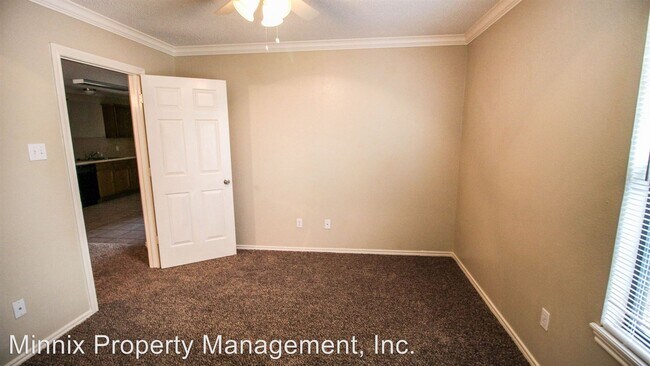 Building Photo - 615 N Elkhart Ave