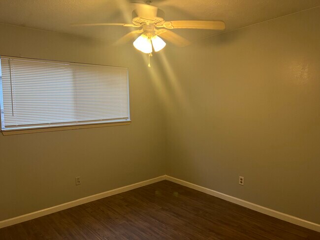Building Photo - 6742 Indian Lake Dr