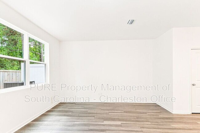 Building Photo - 1305 Scarlett Maple St