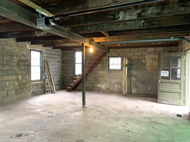 Building Photo - 218 N Prince St