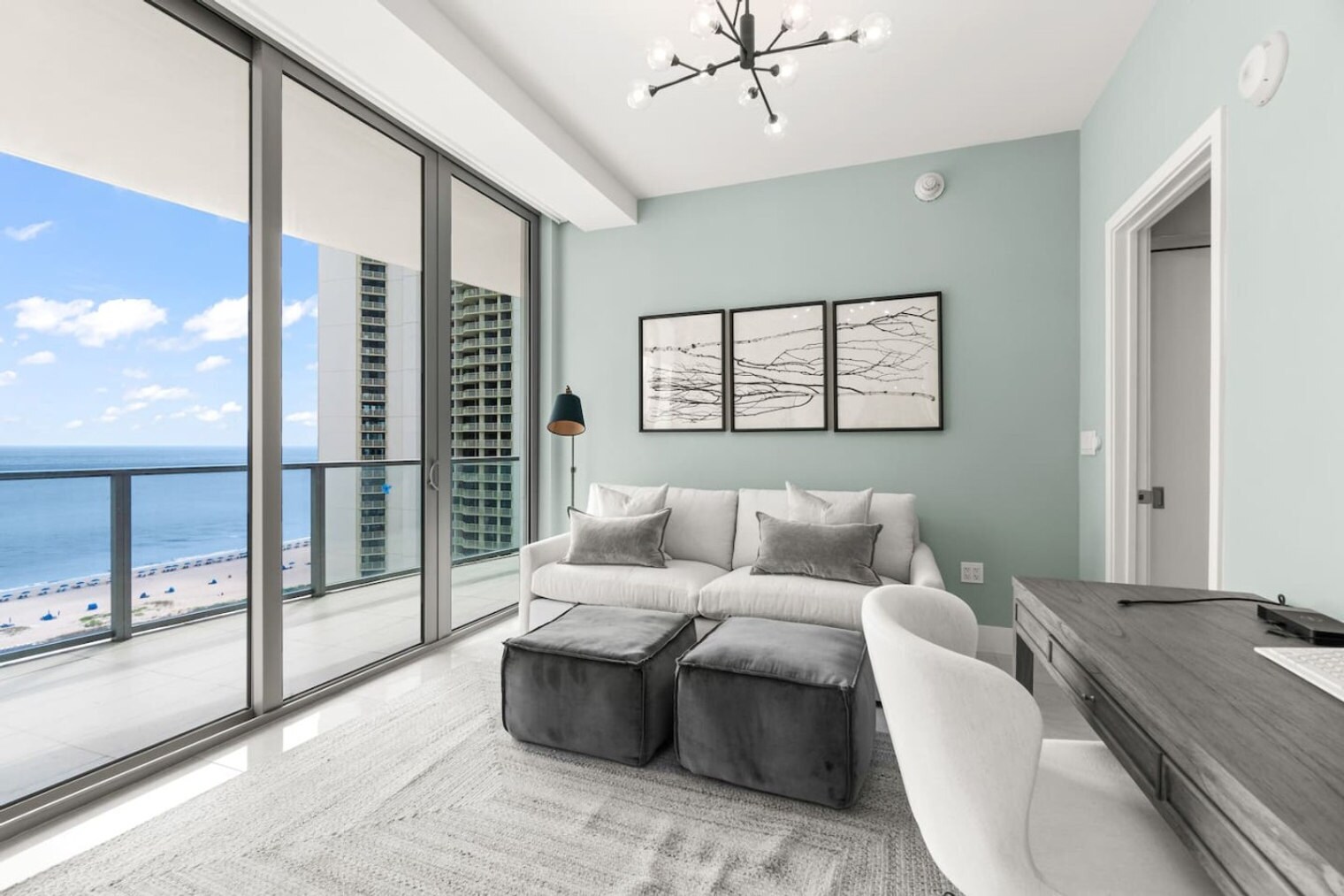 Building Photo - 3100 N Ocean Dr