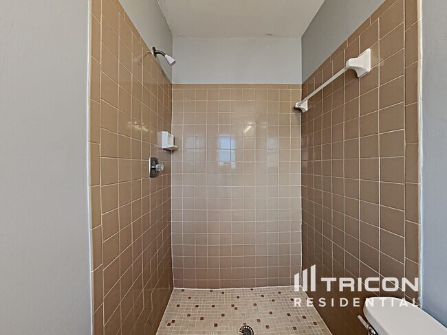 Building Photo - 1106 Windsor Hill Way