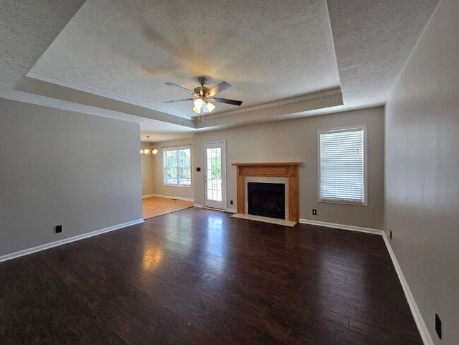 Building Photo - 3225 Veranda Cir