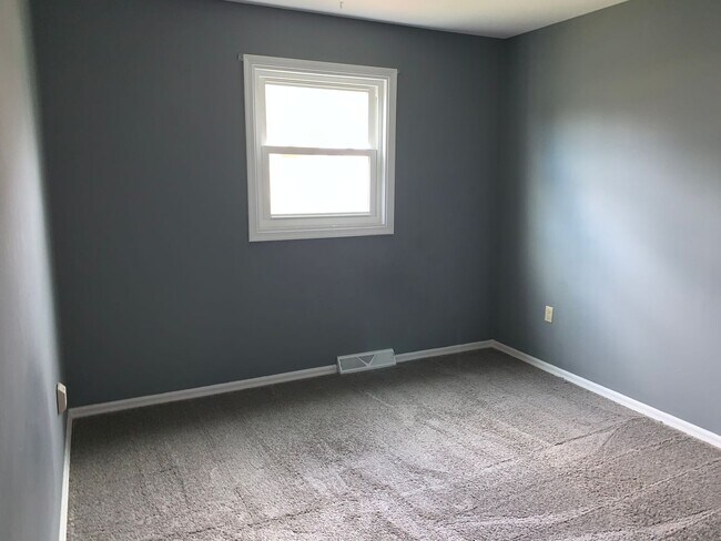 Building Photo - COMING SOON! Beautiful 4 Bedroom Home in M...