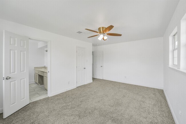 Building Photo - 10715 Nobility Dr