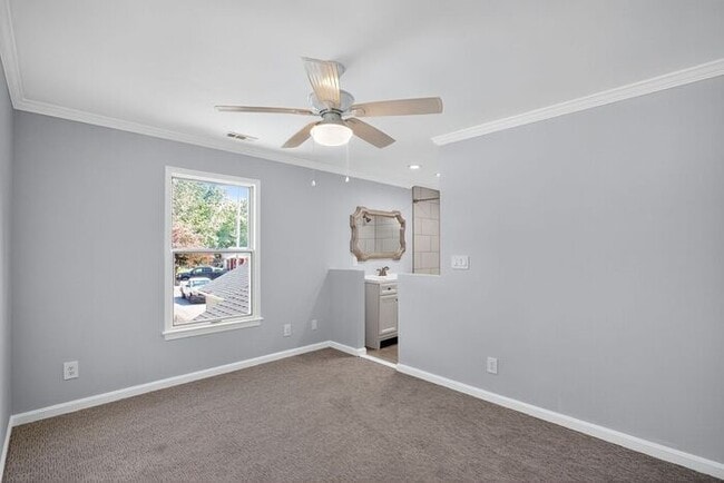 Building Photo - 15077 Potomac River Dr
