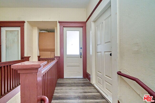 Building Photo - 1347 Valencia St