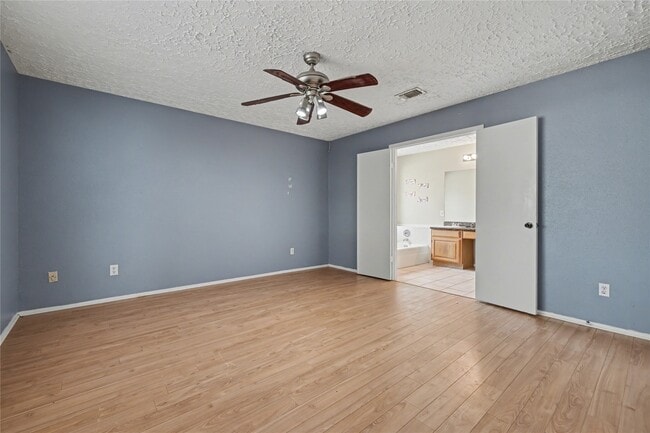 Building Photo - 319 Richvale Ln