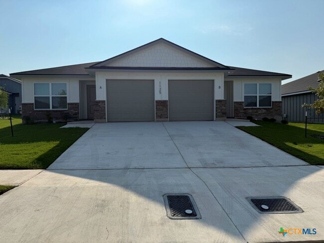 Primary Photo - 1125 Lindsey Dr