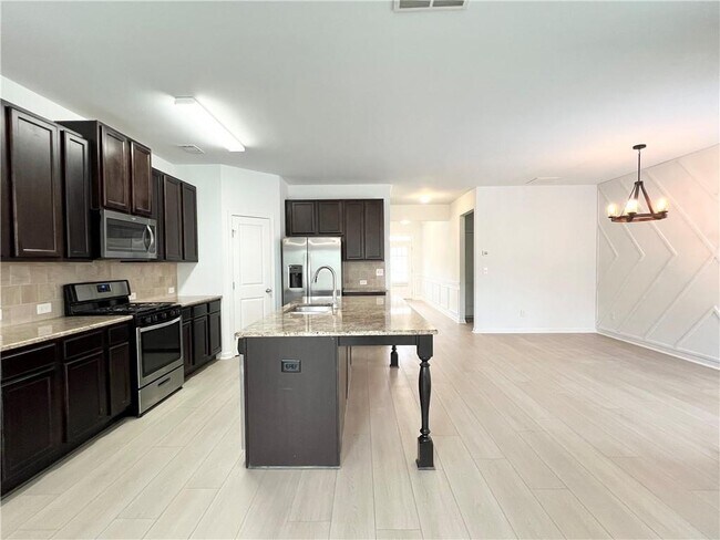 Building Photo - 2409 Ivy Meadow Ln