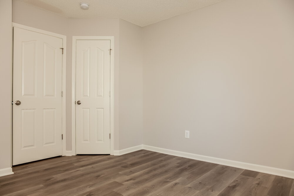 Building Photo - 6004 Shining Oak Ln