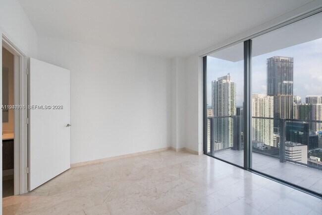 Building Photo - 68 SE 6th St