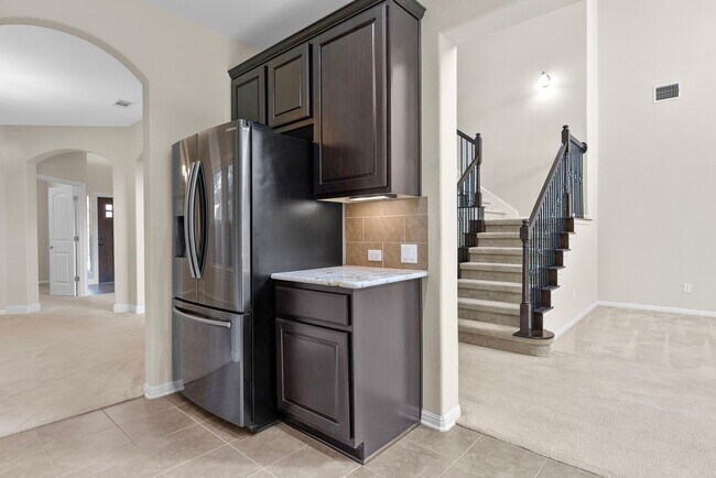 Building Photo - 2406 Sweetwater Ln