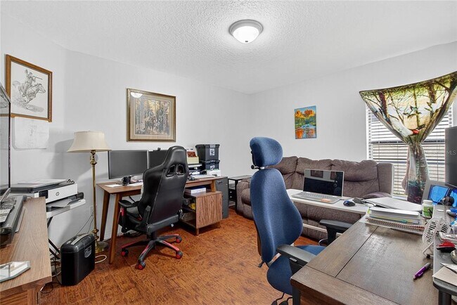 Building Photo - 2133 Geneva Dr