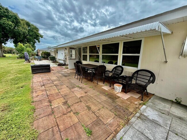 Building Photo - 916 Savannas Point Dr