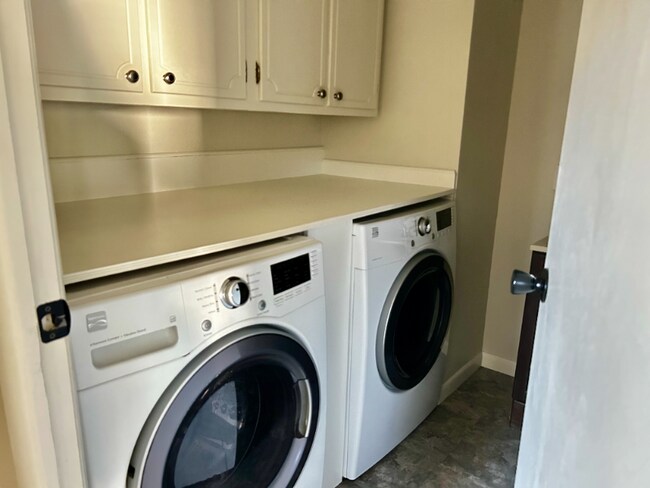 Building Photo - 1115 N Texas St