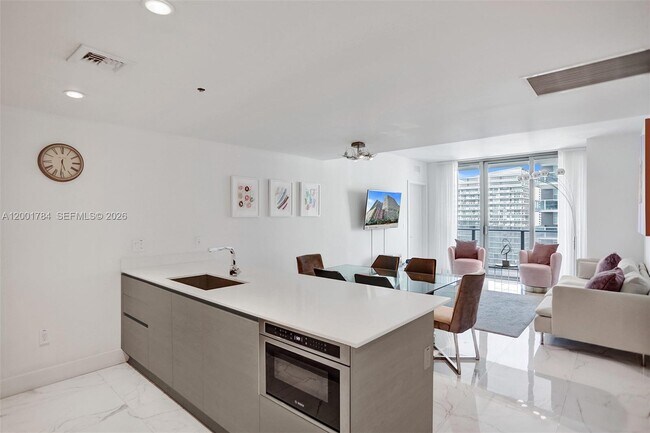 Building Photo - 1300 S Miami Ave