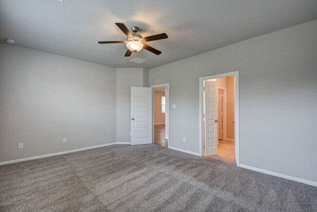 Building Photo - 18572 Meadow Point Ln