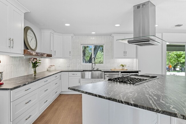 Building Photo - Home for Rent