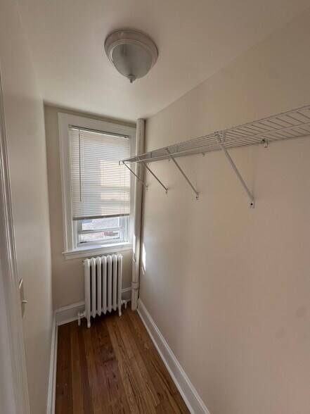 Building Photo - 2714 E County Line Rd