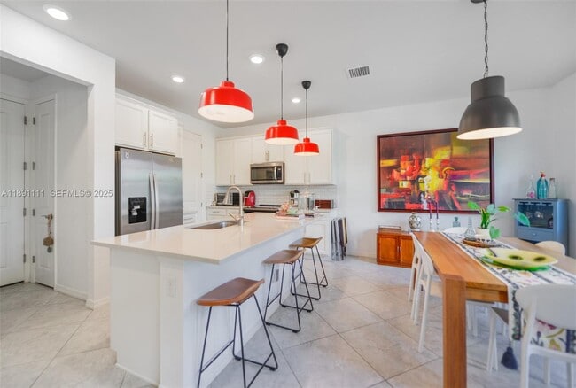 Building Photo - 4735 Eucalyptus Dr