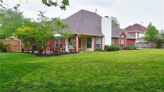 Building Photo - 5408 W Redbud St
