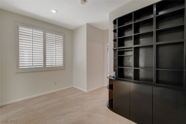 Building Photo - 9420 San Laguna Ct