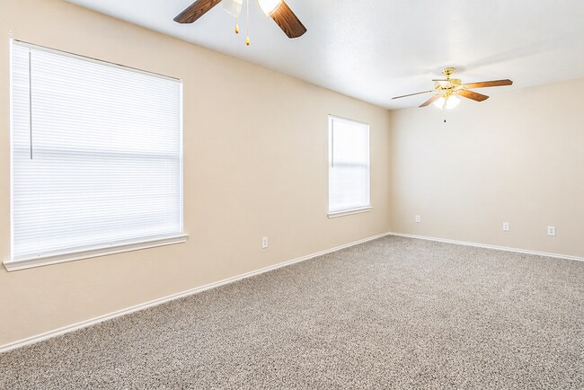 Building Photo - AVAILABLE NOW; APPLY AT OUR WEBSITE TODAY!!