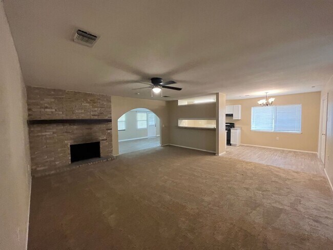 Building Photo - 103 Meadow Way