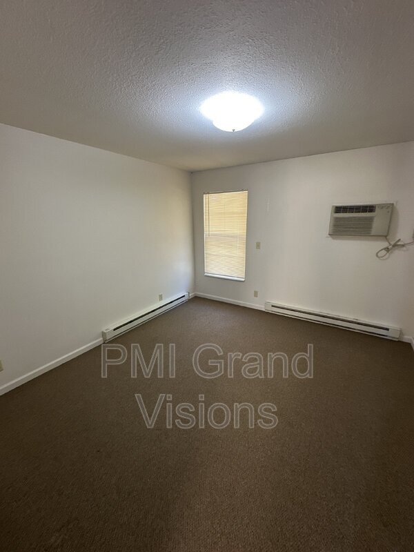 Building Photo - 1308 Arthur Ave